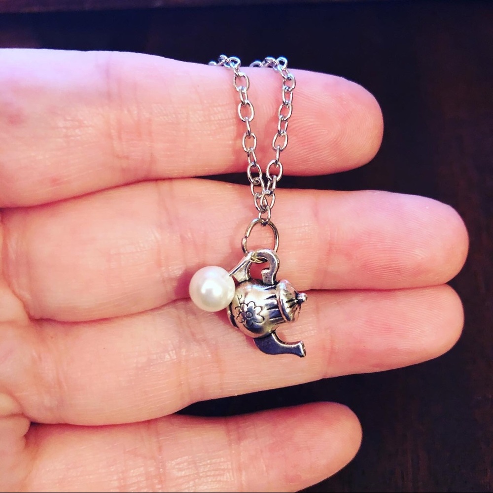 🍵Pearl Beaded Teapot Handmade Necklace🍵